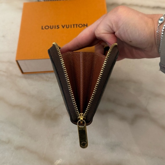 Full Inclusion Louis Vuitton Compact Zippy Wallet - Picture 9 of 12